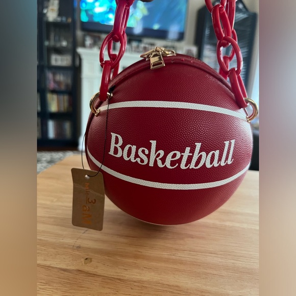 Red Basketball Purse - Picture 3 of 3